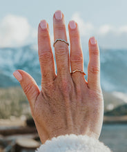 Load image into Gallery viewer, Eloquent mountain outline ring with 1/2 diamond band